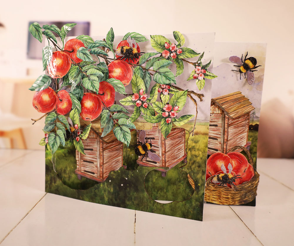 Two Red Robins Busy Bees Die Set - Image 10