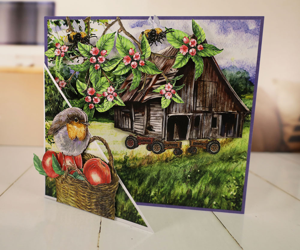 Two Red Robins Busy Bees Die Set - Image 12
