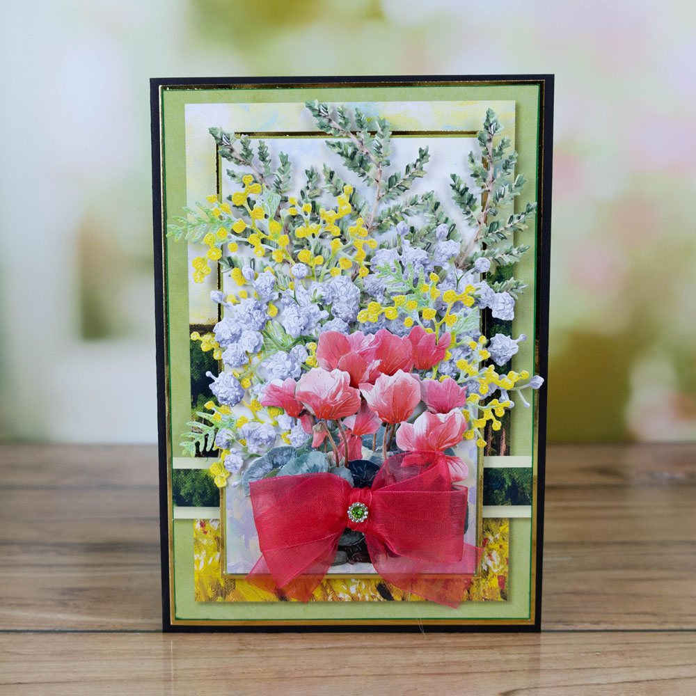 Two Red Robins Over the Edge Gypsophila Die Set - Image 3